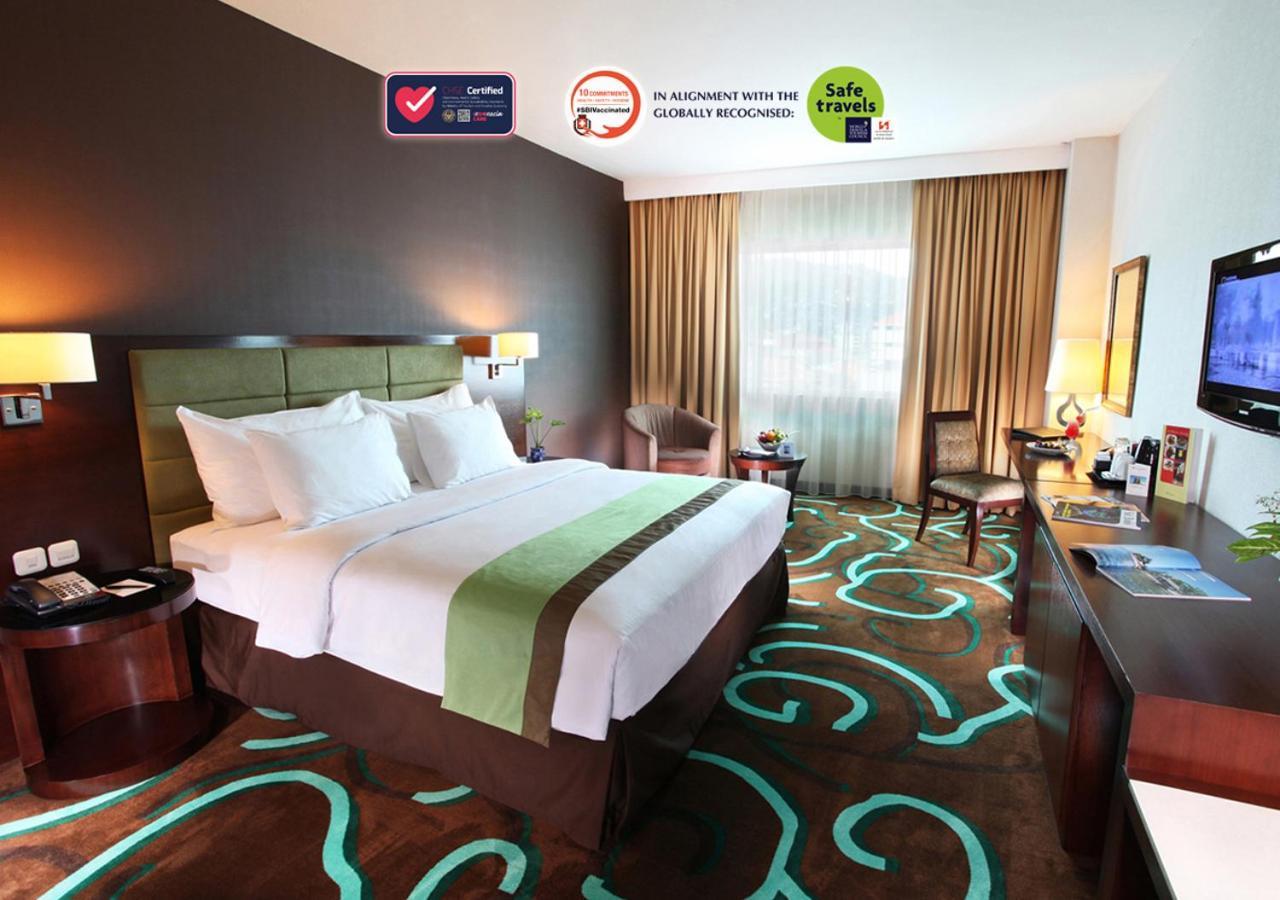 Swiss-Belhotel Ambon Dış mekan fotoğraf